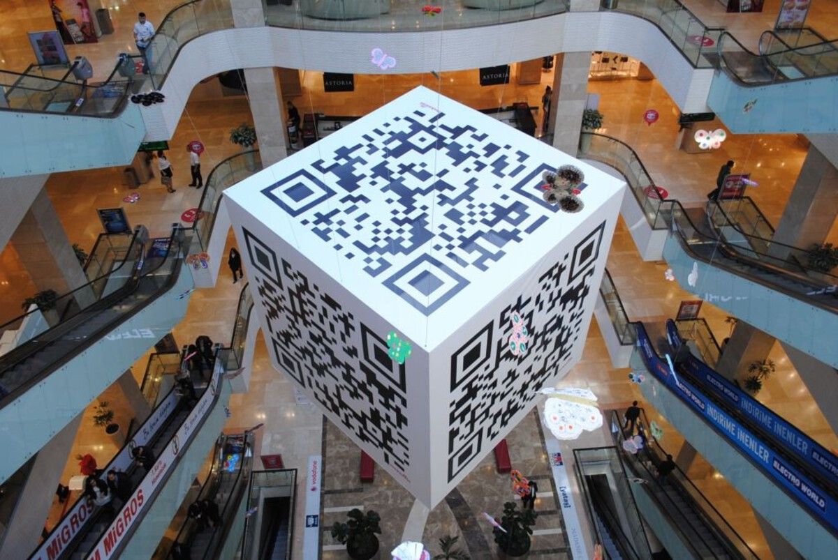 QR code flexible scannable mall display - Source: Pinterest